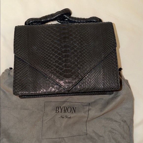 Elegant Black Women\'s Python Snakeskin Bag
